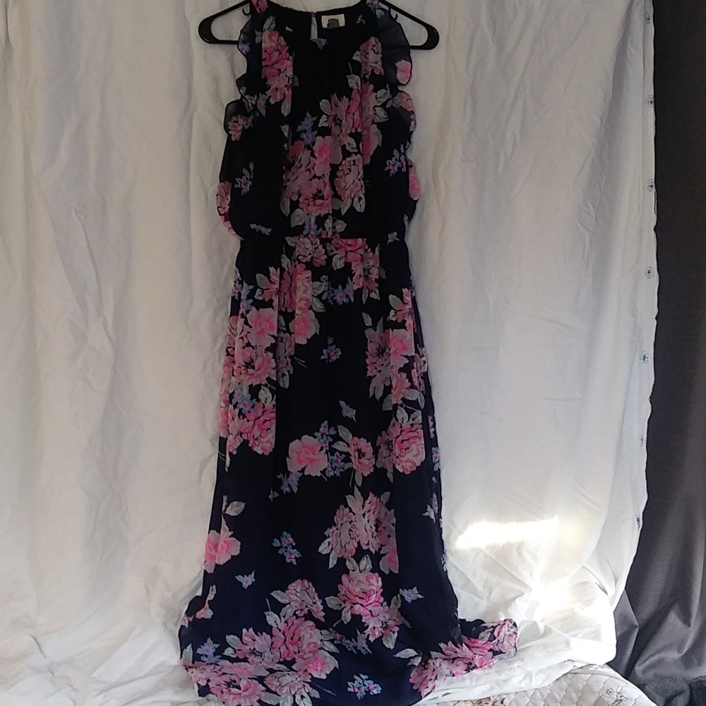 Old Navy floral maxi dress